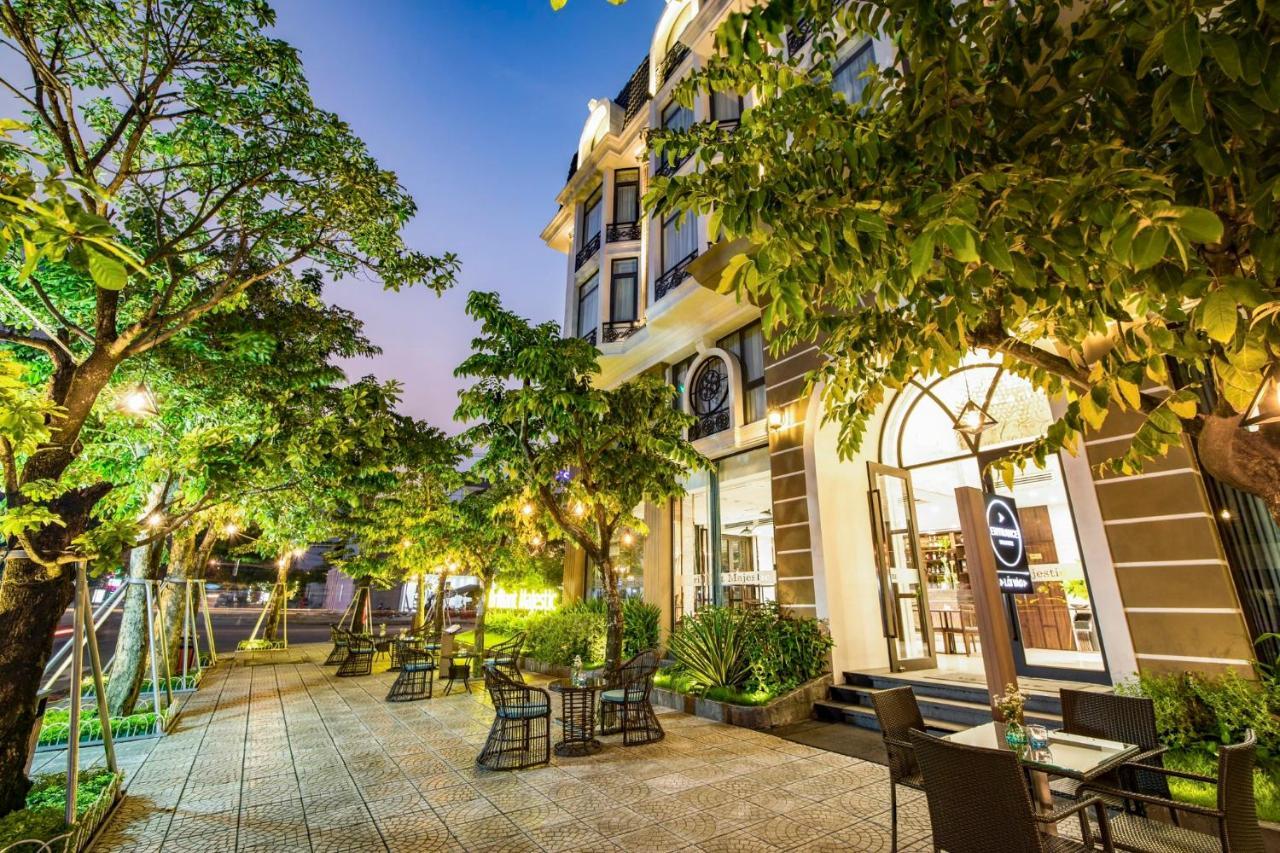 Brilliant Majestic Hotel Da Nang Exterior photo